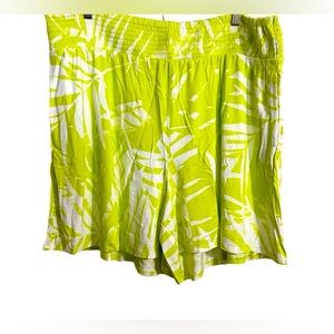 Torrid Womens Lime Tropical 5 Inch Pull-On Super Soft High-Rise Shorts Size 2XL